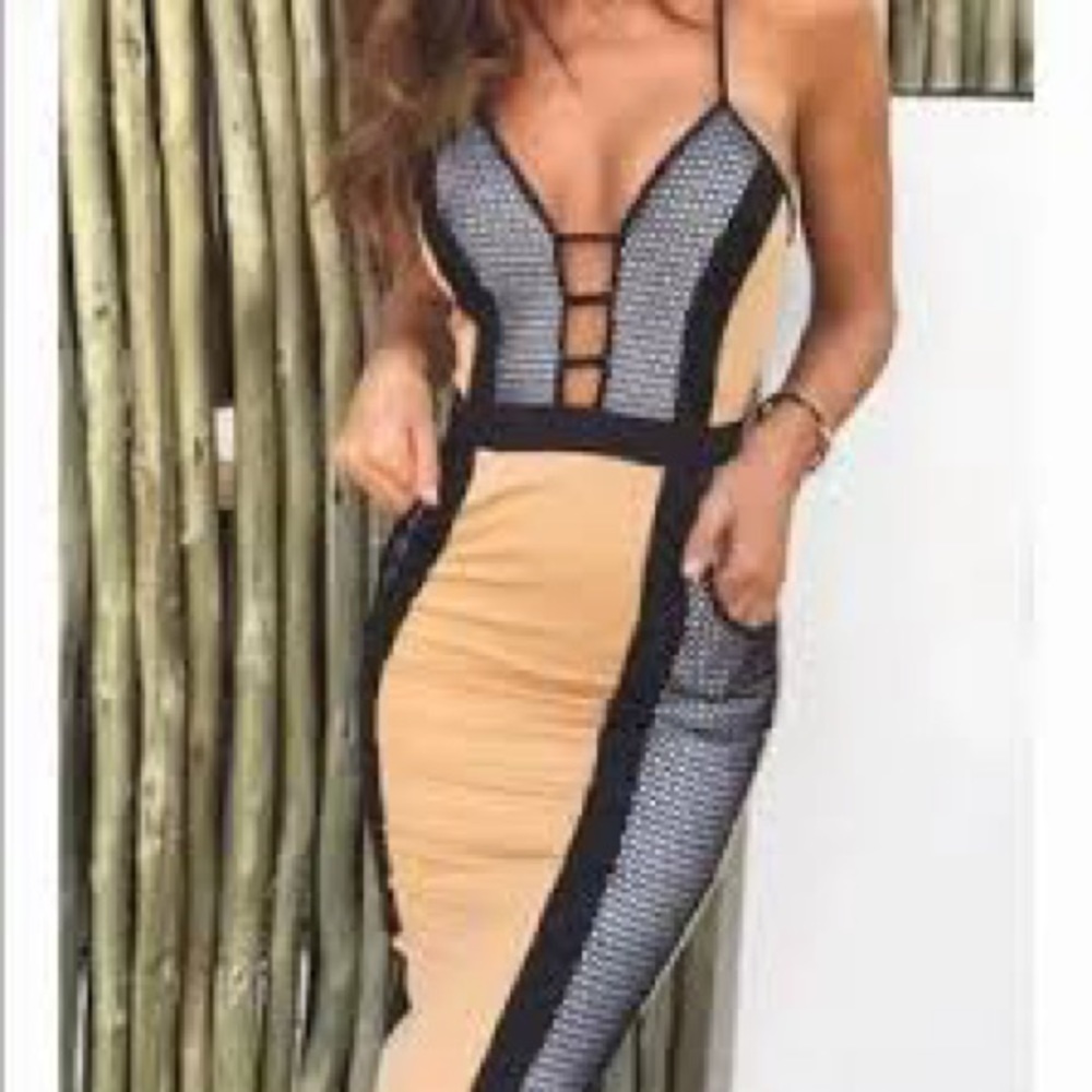 New/No Longer Made Runaway The Label Honeycomb MIDI Dress Size Small